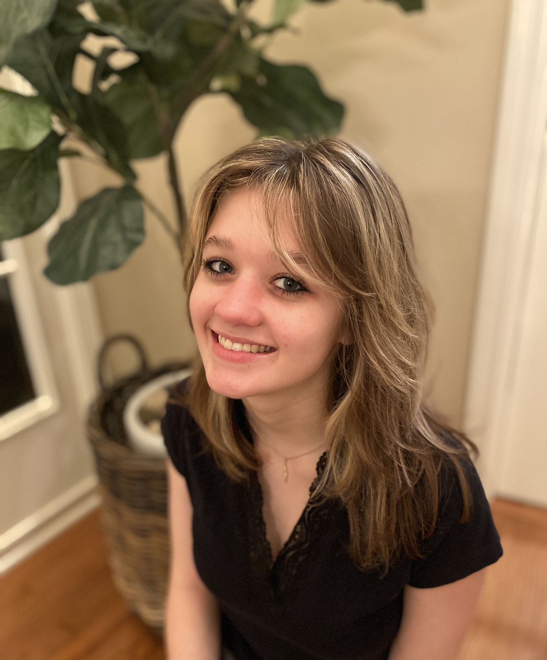 Lauren headshot